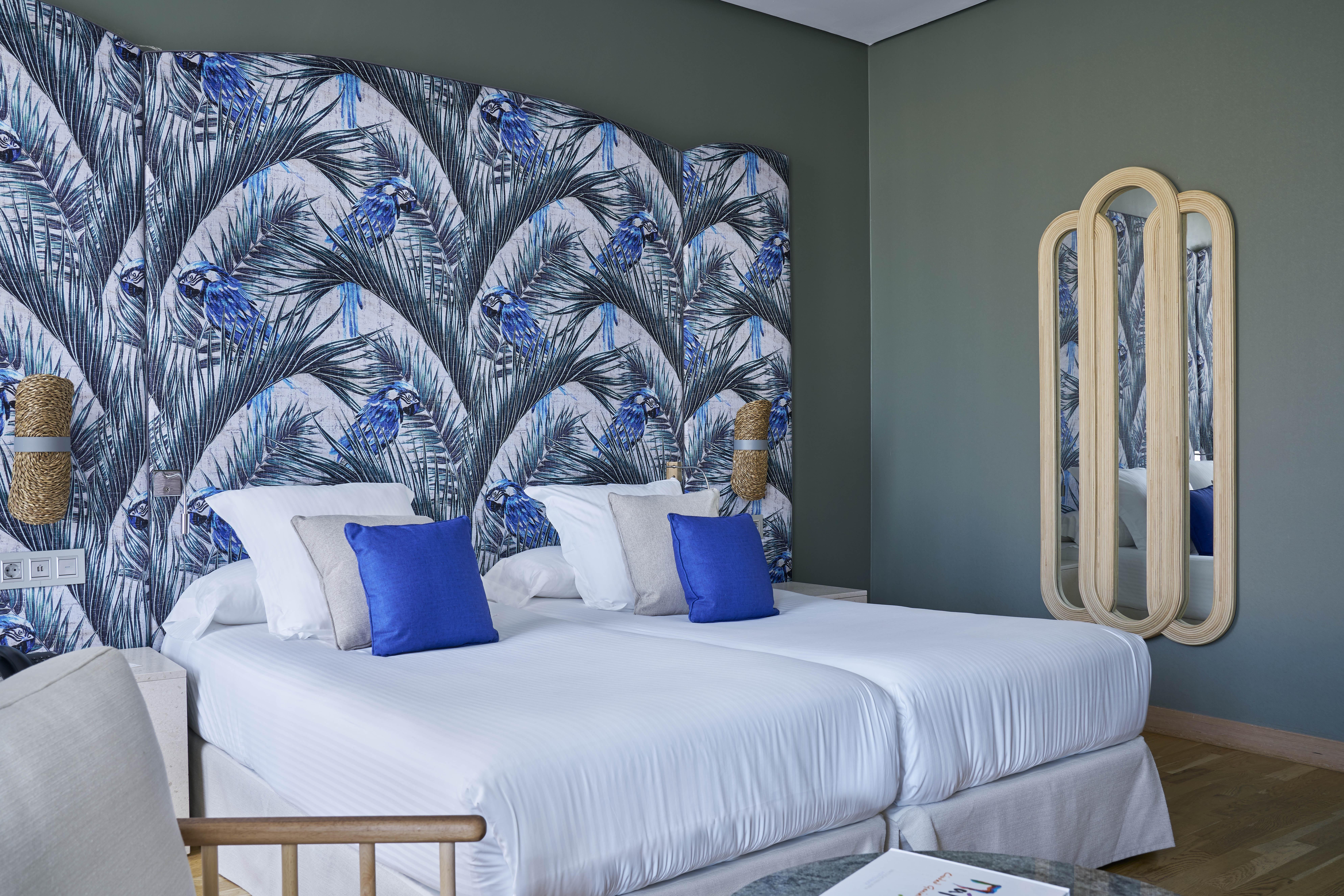 Vincci Seleccion Posada Del Patio Malaga Ngoại thất bức ảnh A room at the hotel