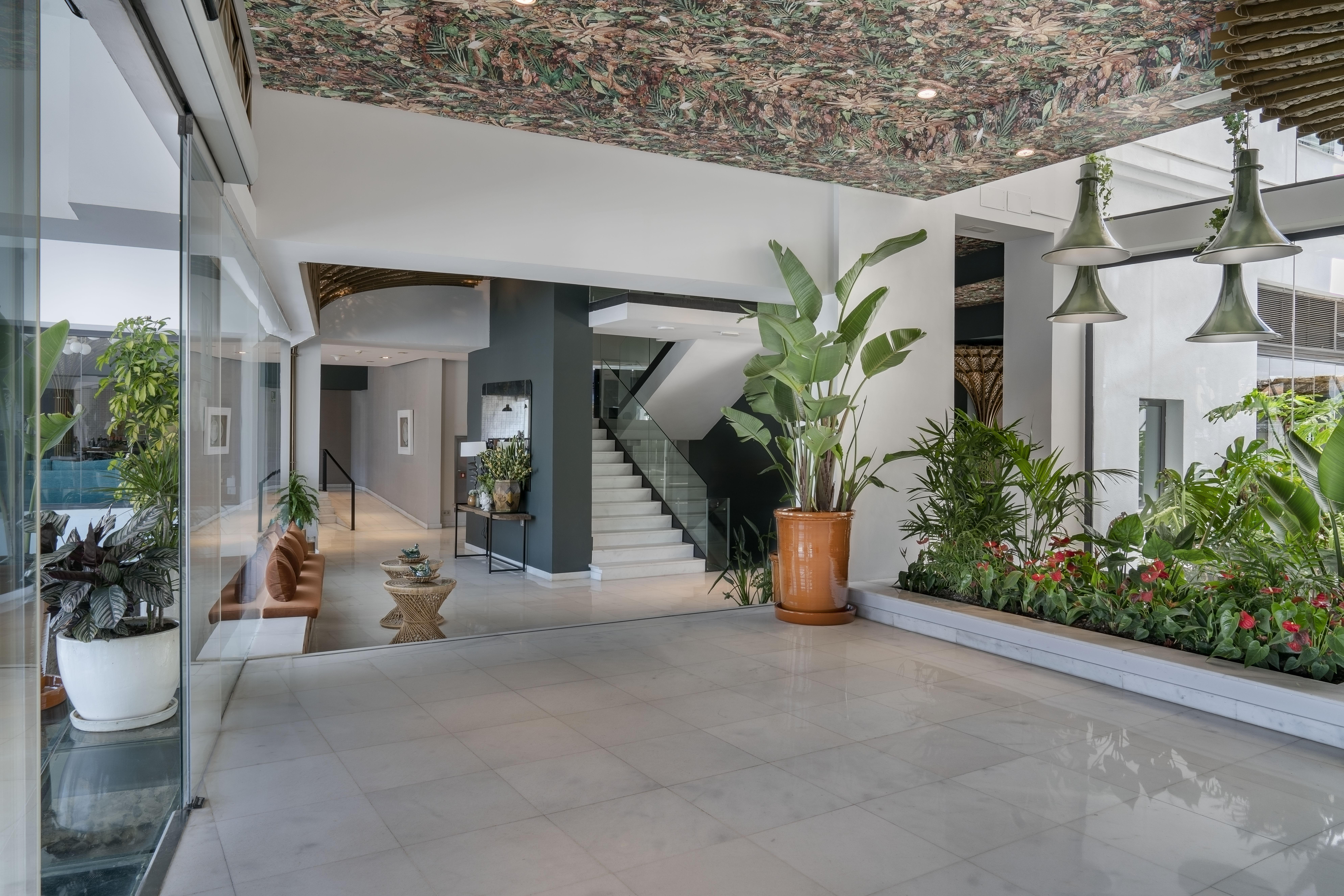 Vincci Seleccion Posada Del Patio Malaga Ngoại thất bức ảnh Interior of the hotel