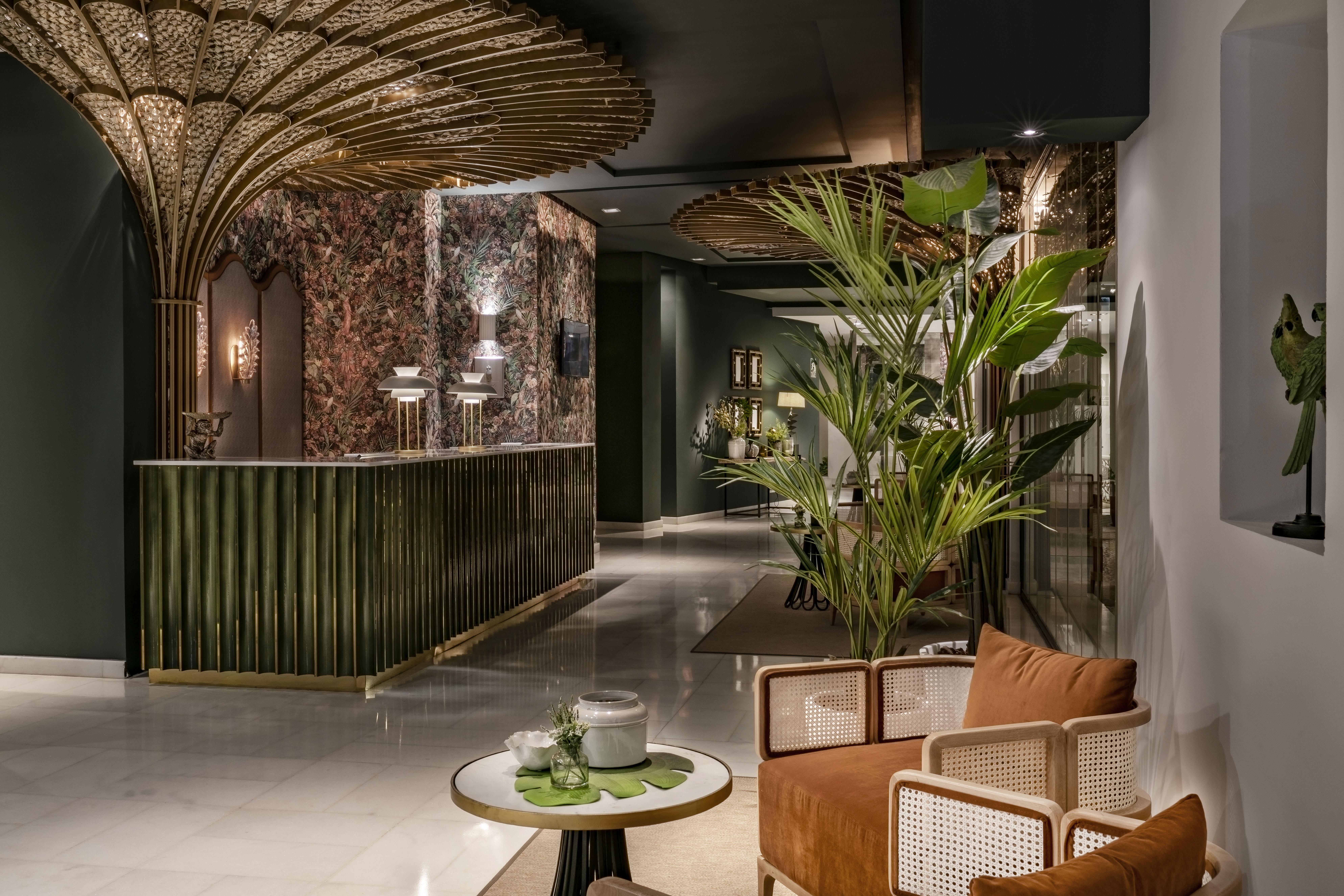 Vincci Seleccion Posada Del Patio Malaga Ngoại thất bức ảnh The lobby of the hotel