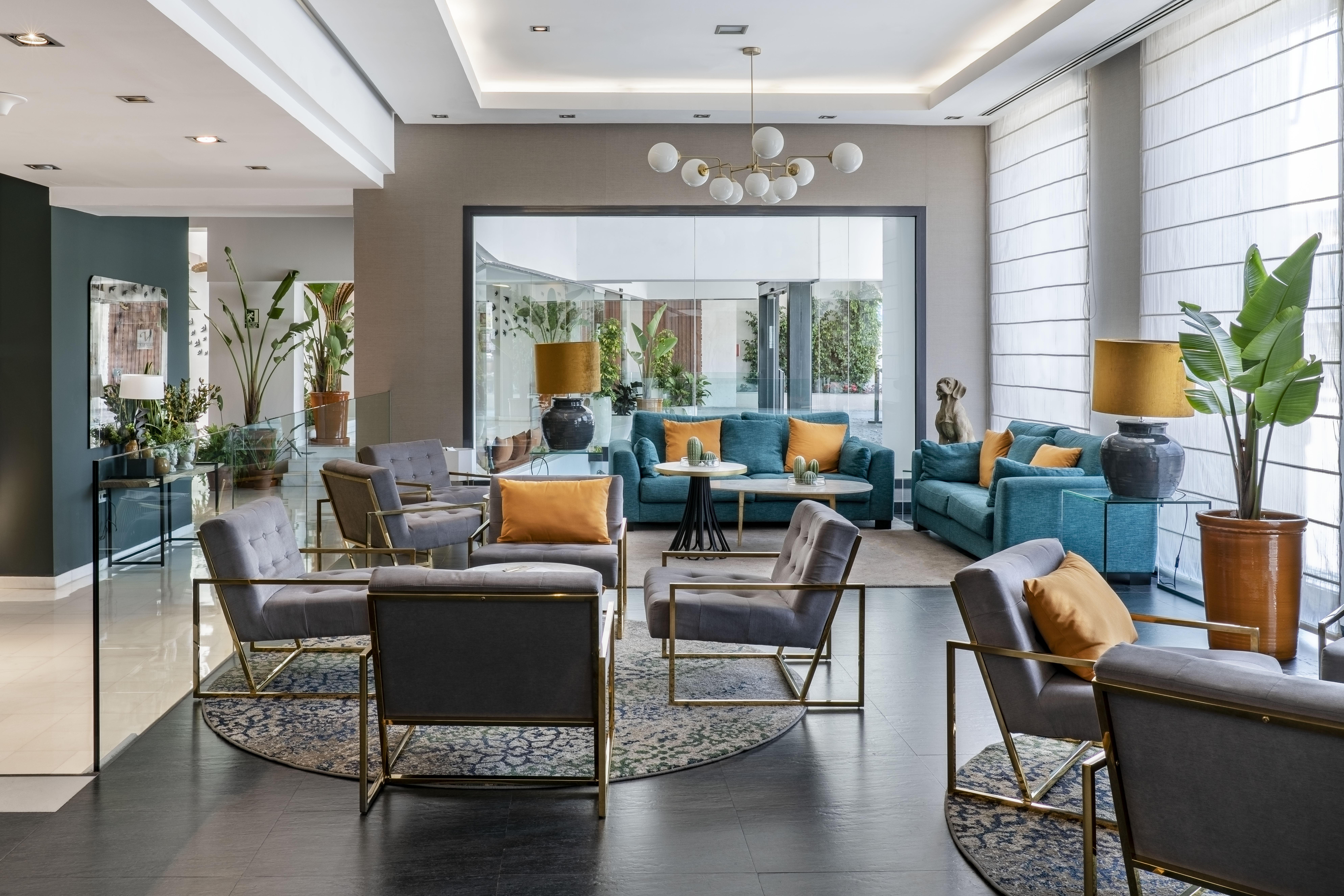 Vincci Seleccion Posada Del Patio Malaga Ngoại thất bức ảnh The hotel's lobby