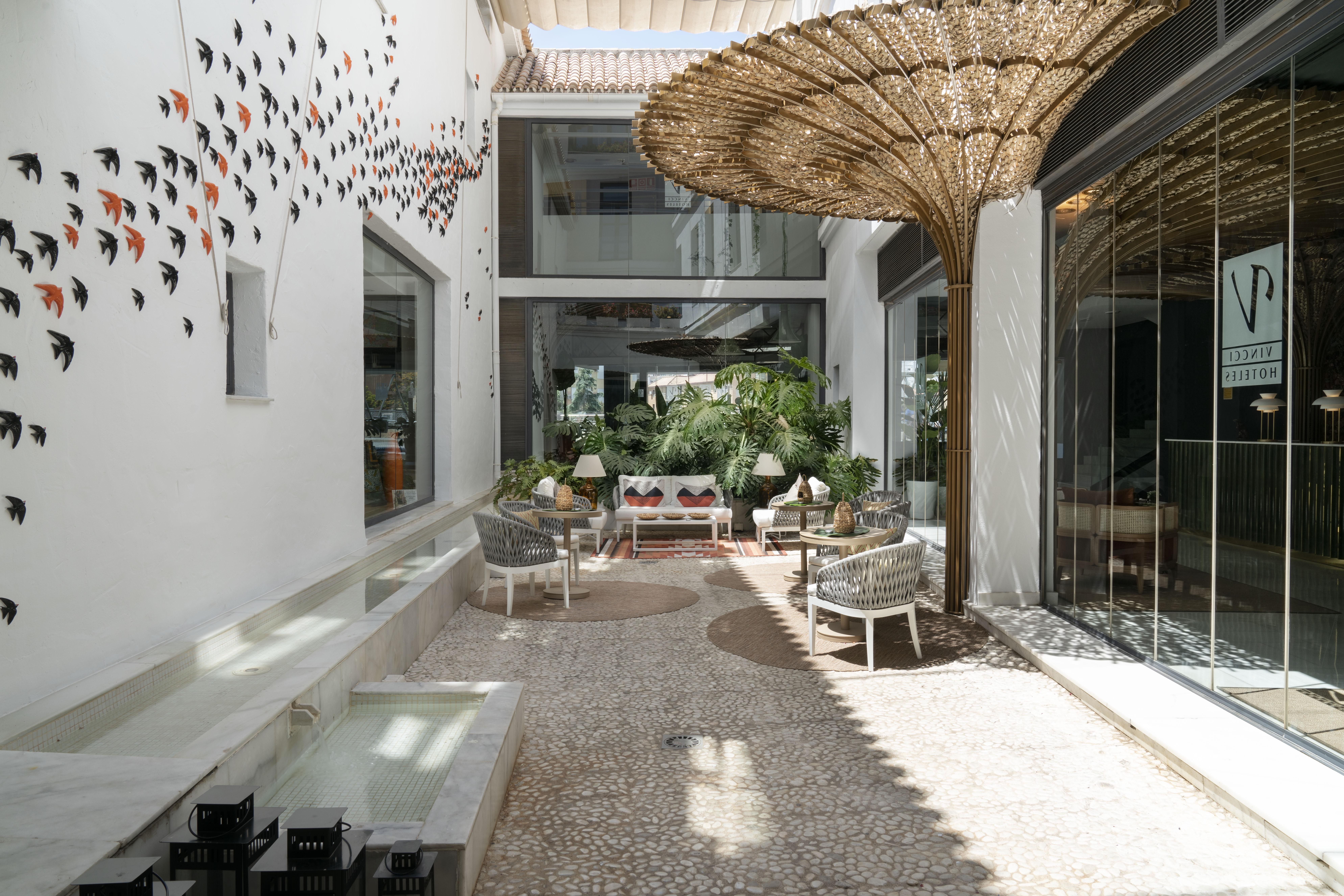 Vincci Seleccion Posada Del Patio Malaga Ngoại thất bức ảnh The interior of the hotel