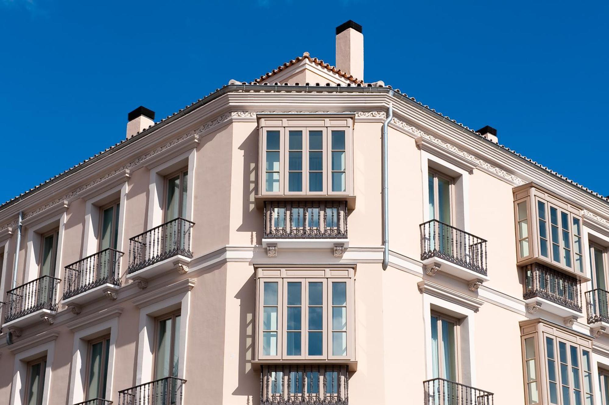 Vincci Seleccion Posada Del Patio Malaga Ngoại thất bức ảnh A house in Madrid, Spain